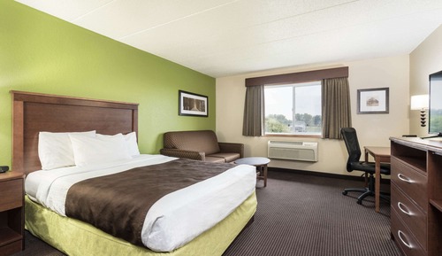 Deluxe Room, 1 Queen Bed, Non Smoking