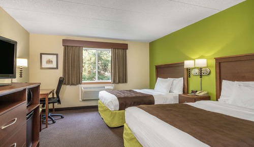 Deluxe Room, 2 Queen Beds, Non Smoking