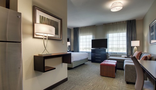 Studio Suite, 2 Queen Beds, Kitchen