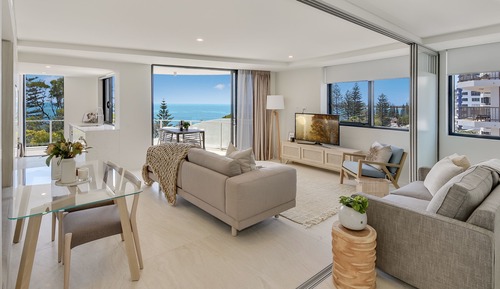 Superior Ocean View Apartment (Sleeps 6)