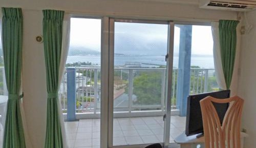 Apartment with Sea View and Two Bathrooms