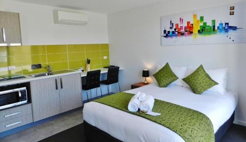 Deluxe Queen Room