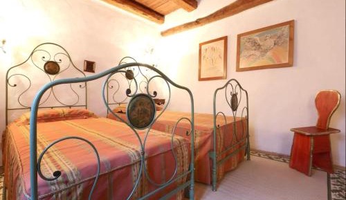 Apartment with Mountain View