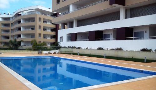 Apartment with Pool View 