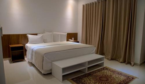 Queen Room with Balcony