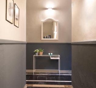 Deluxe Two-Bedroom Apartment