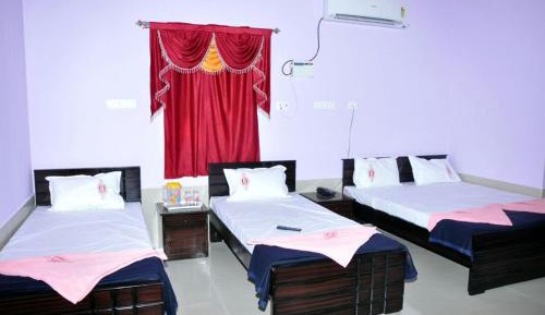 Deluxe Family Room
