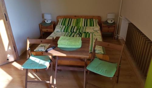 Family Room with Mountain View