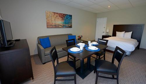 One-Bedroom Suite with Riverview and Balcony