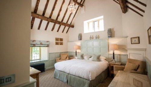 Small Deluxe Double Room