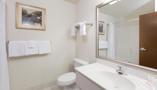 King Suite - Non-Smoking