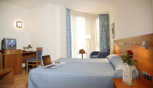 Triple Room (2 Adults + 1 Child)