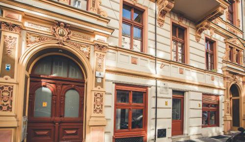 Deluxe Double Studio