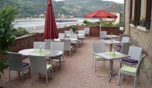 One-Bedroom Apartment (3 Adults)