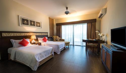 Deluxe Twin Room with Lake View