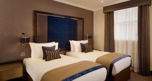 Deluxe One-Bedroom Suite