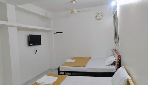 Deluxe Double Room (1 adult + 1 child)
