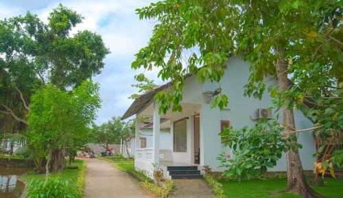 Bungalow - Water Front 