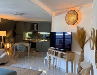 One-bedroom Loft Apartment 