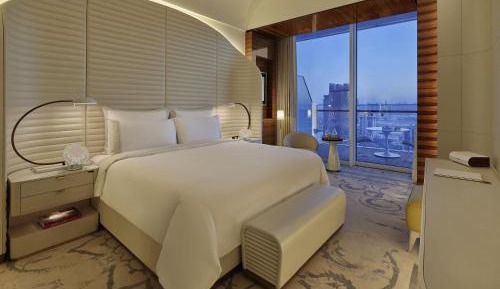 Fairmont King Room with Balcony and City View