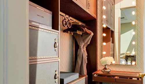 Crescent Suite