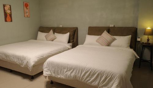 Quadruple Room with Private Bathroom