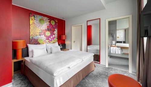 Junior Suite with 1 Double Bed and Mini-bar Included