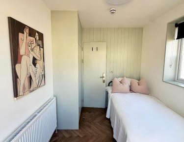 Single Room with Private Bathroom