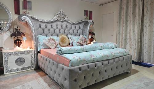 Studio Apartment with King Bed