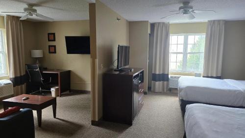 Suite with Two Queen Beds - Accessible/Non-Smoking