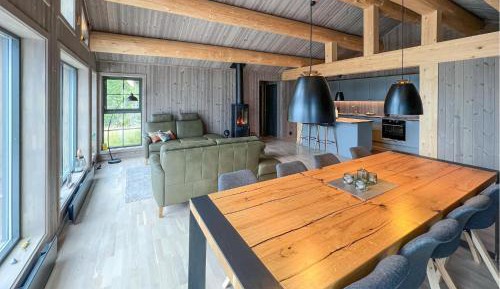 Three-Bedroom Holiday Home 