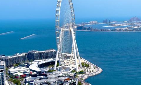 Two-Bedroom Apartment with Balcony and Sea View