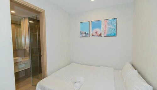Three-Bedroom Apartment with Ocean View