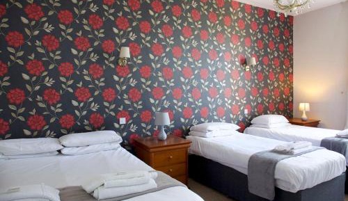 Family Room with Garden View