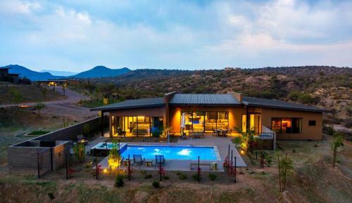 Ten-Bedroom Holiday Home