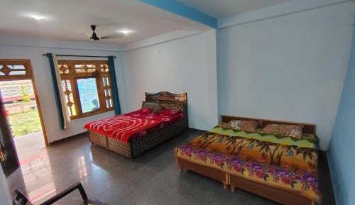 Family Room with Mountain View