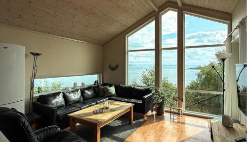 Four-Bedroom Holiday Home