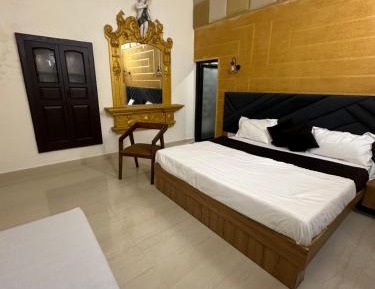 Double or Twin Room with Bathroom