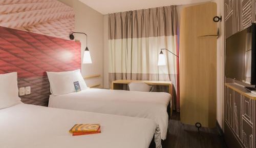 Standard Apartment with Twin Beds