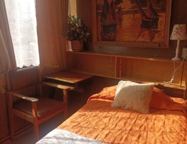 Standard Single Room with Shared Bathroom