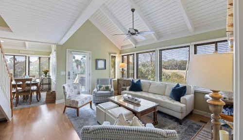 Three-Bedroom Vacation Home 