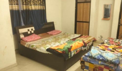 Apartment with Mountain View