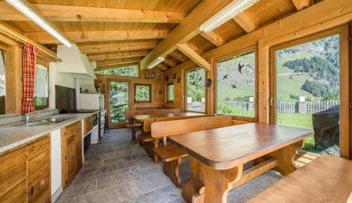 Superior One-Bedroom Apartment with Balcony