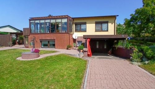 One-Bedroom Apartment with Terrace