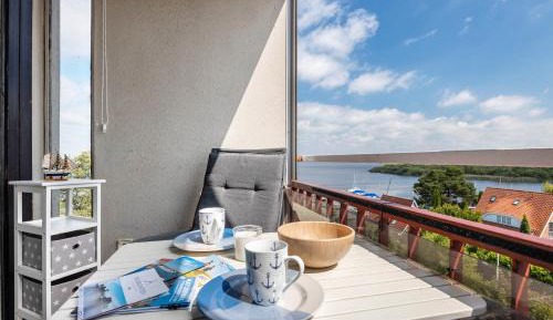 Superior One-Bedroom Apartment with Balcony