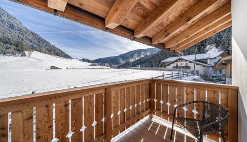 Superior One-Bedroom Apartment with Balcony