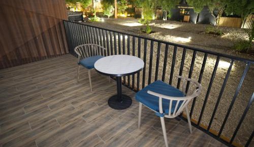 King Room with Garden View