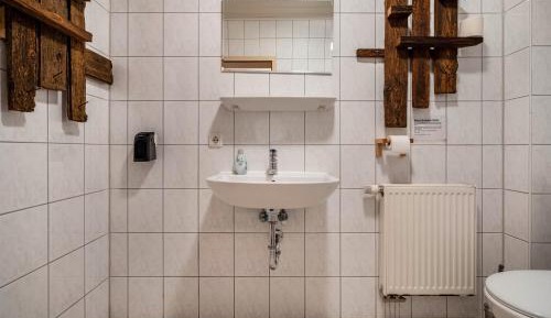 Superior One-Bedroom Apartment