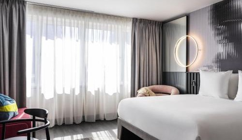 Superior Queen Room with Single Sofa Bed