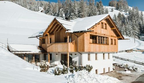 Superior Chalet
